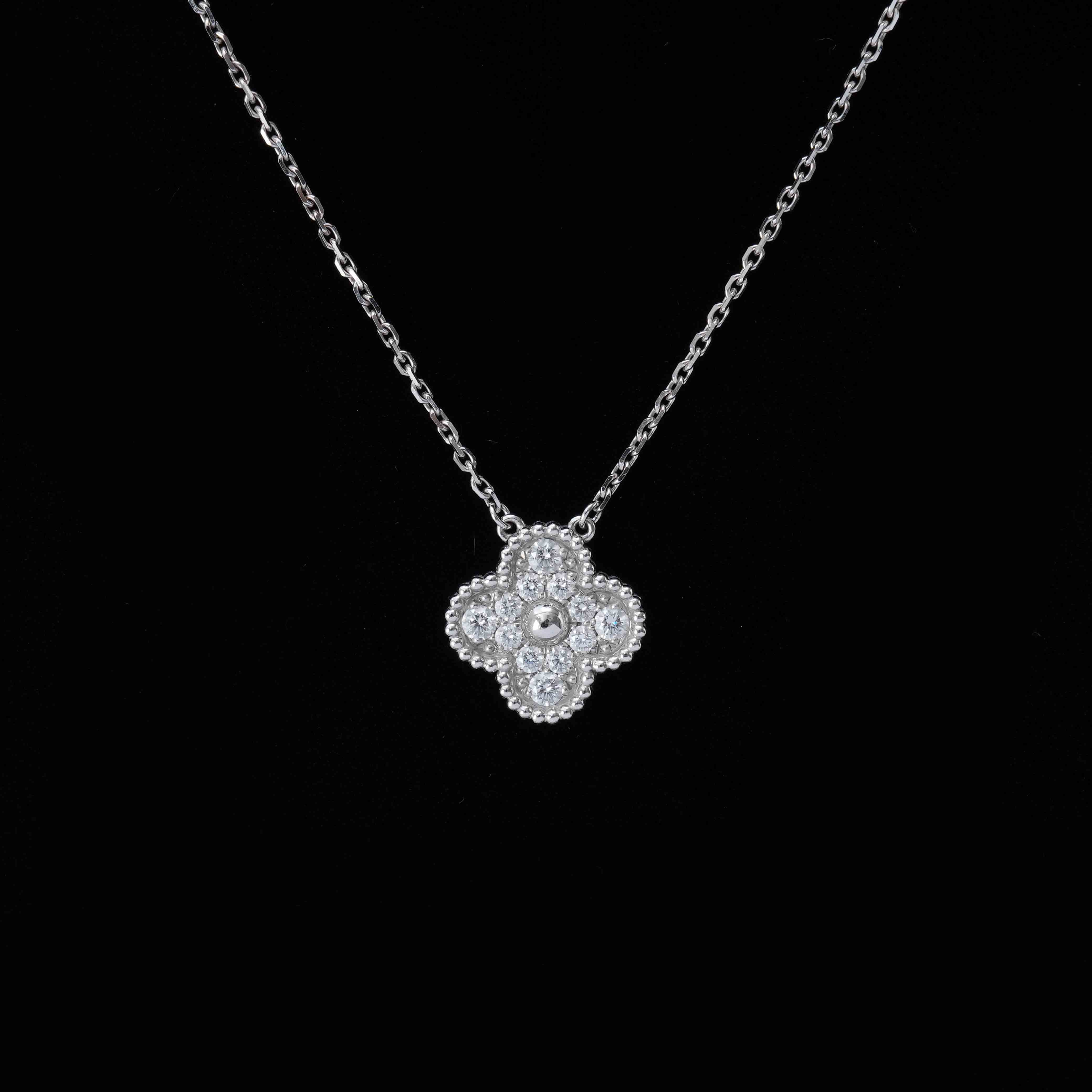 Van Cleef & Arpels(USED)반클리프앤아펠 빈티지 알함브라 다이아 네크리스